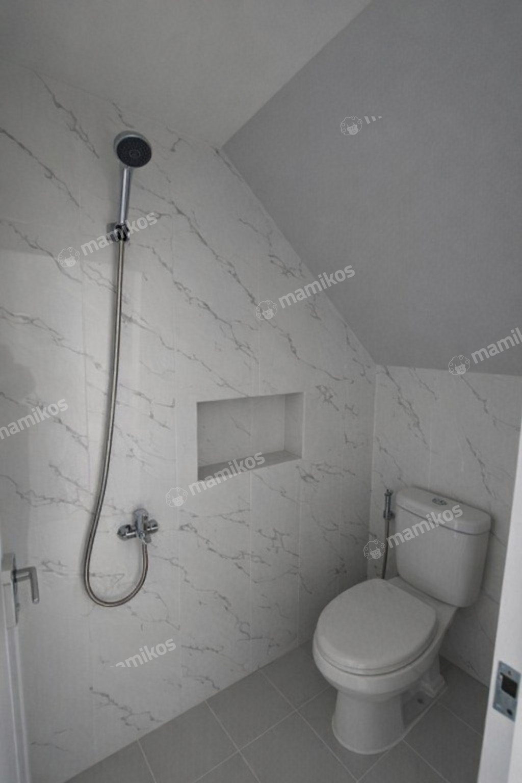 Rumah Sertifikat SHM 3 Kamar Tidur 3 Kamar Mandi Jatinegara Jakarta Timur - Photo 5
