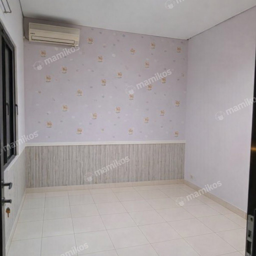 Rumah Sertifikat SHM 4 Kamar Tidur 4 Kamar Mandi Raffles Hills Jakarta Timur - Photo 3