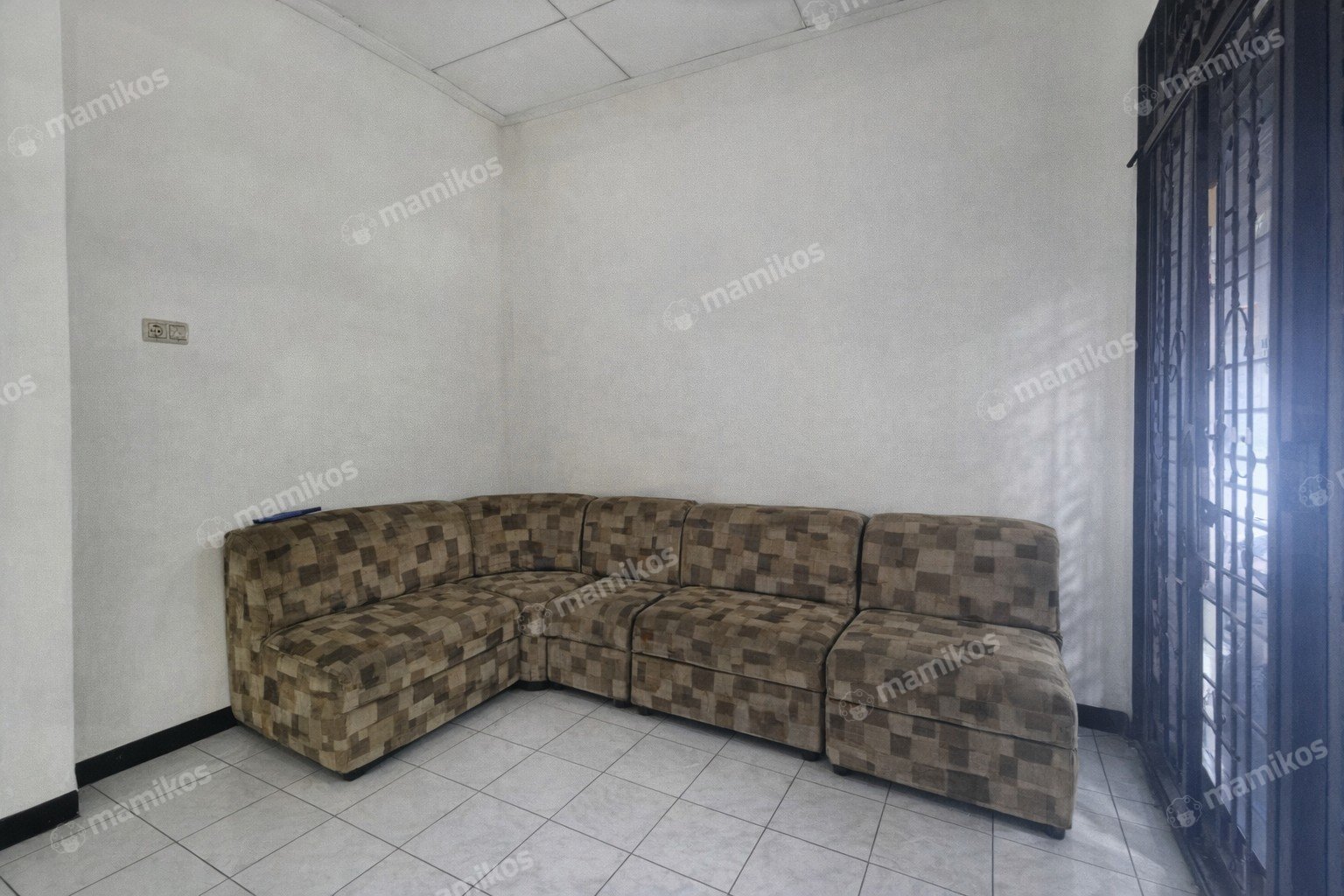 Rumah Sertifikat SHM 4 Kamar Tidur 3 Kamar Mandi Kelapa Gading Jakarta Utara - Photo 2
