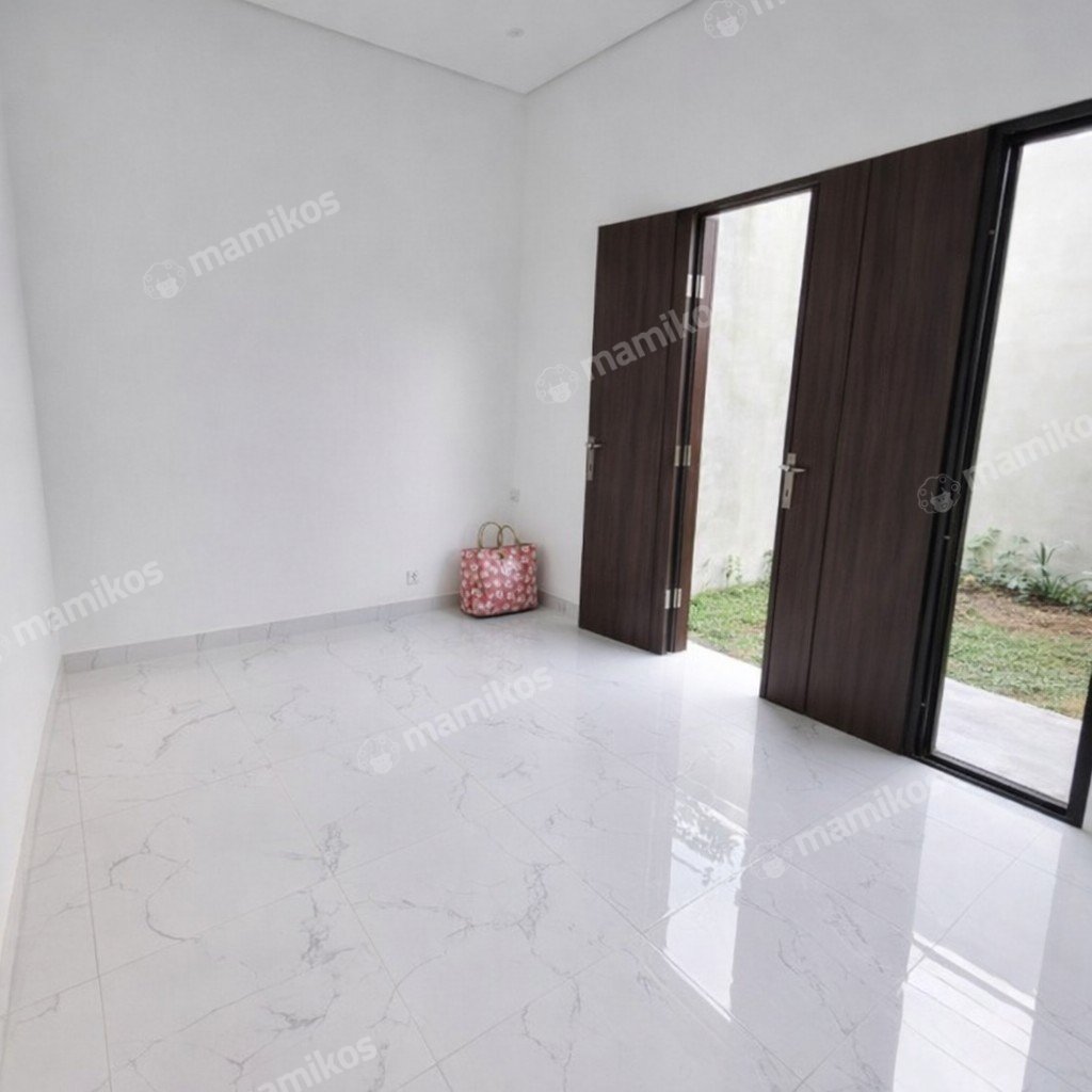 Rumah Sertifikat SHM 4 Kamar Tidur 4 Kamar Mandi Kemang Jakarta Selatan - Photo 4
