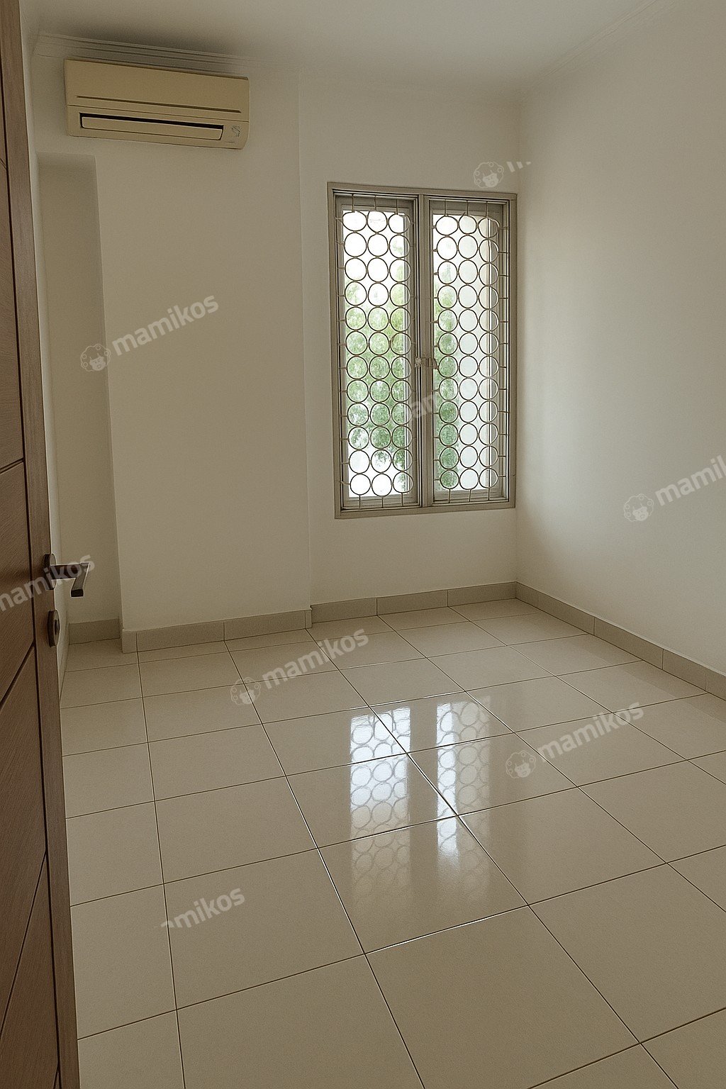 Rumah Sertifikat SHM 3 Kamar Tidur 2 Kamar Mandi Citra Grand Jakarta Timur - Photo 3