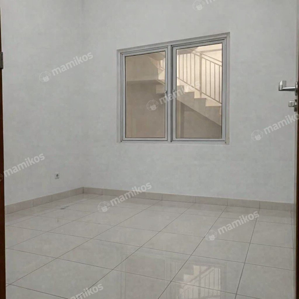 Rumah Sertifikat SHM 3 Kamar Tidur 2 Kamar Mandi Citra Grand Jakarta Timur - Photo 4