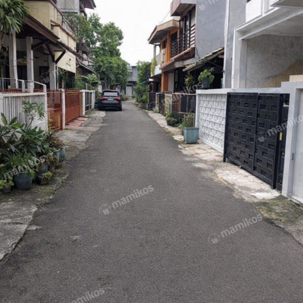 Rumah Sertifikat SHM 3 Kamar Tidur 2 Kamar Mandi Pondok Kelapa Jakarta Timur - Photo 2