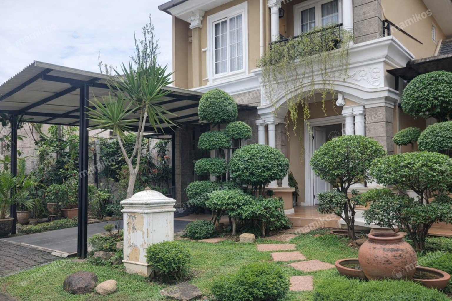 Rumah Sertifikat SHM 4 Kamar Tidur 4 Kamar Mandi Kota Wisata Jakarta Timur