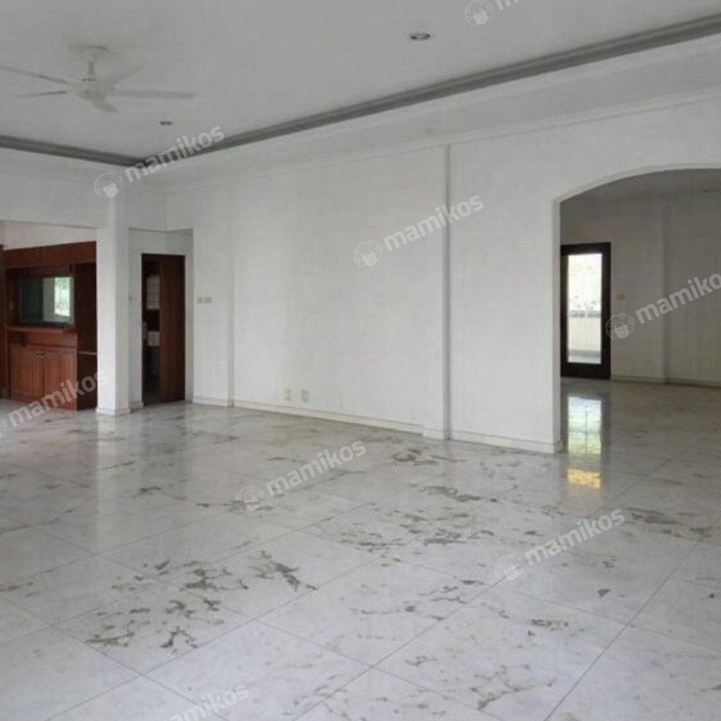 Rumah Sertifikat SHM 7 Kamar Tidur 4 Kamar Mandi Pondok Indah Jakarta Selatan - Photo 2