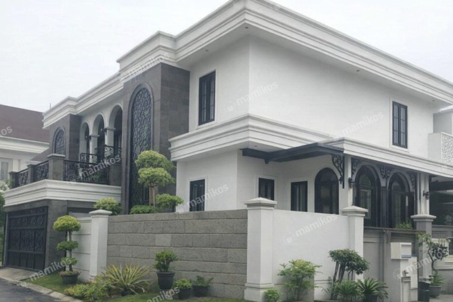 Rumah Sertifikat SHM 9 Kamar Tidur 6 Kamar Mandi Citra Grand Jakarta Timur