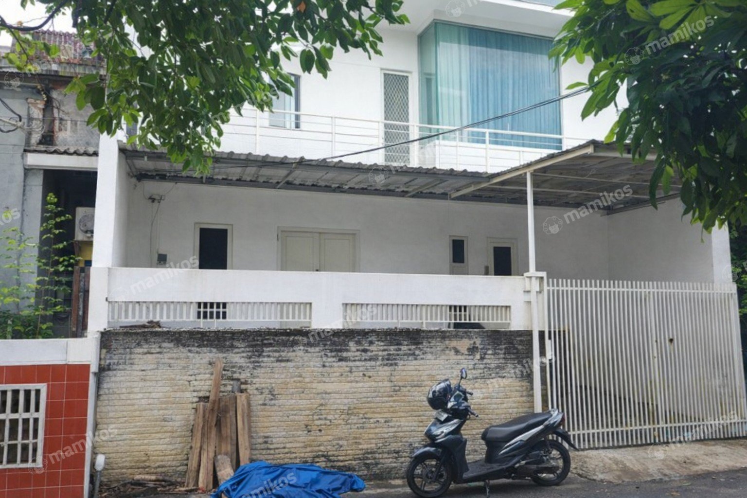 Rumah Sertifikat SHM 4 Kamar Tidur 3 Kamar Mandi Kembangan Jakarta Barat
