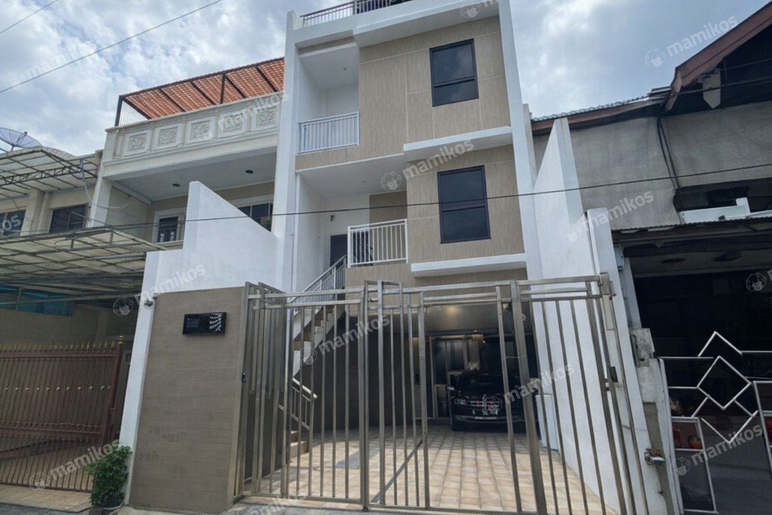 Rumah Sertifikat SHM 5 Kamar Tidur 5 Kamar Mandi Kelapa Gading Jakarta Utara