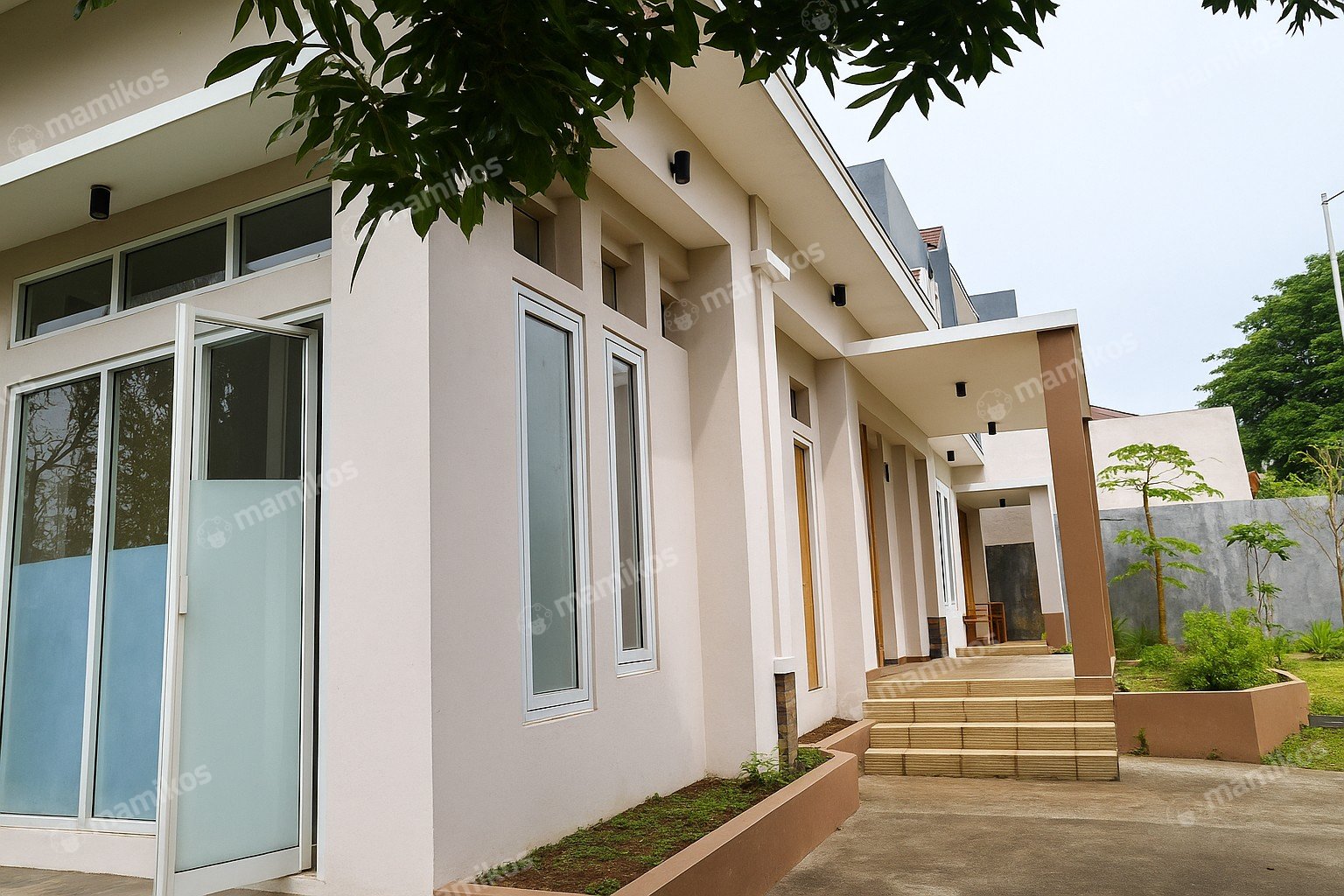 Rumah Sertifikat SHM 5 Kamar Tidur 3 Kamar Mandi Sunter Jakarta Utara - Photo 5