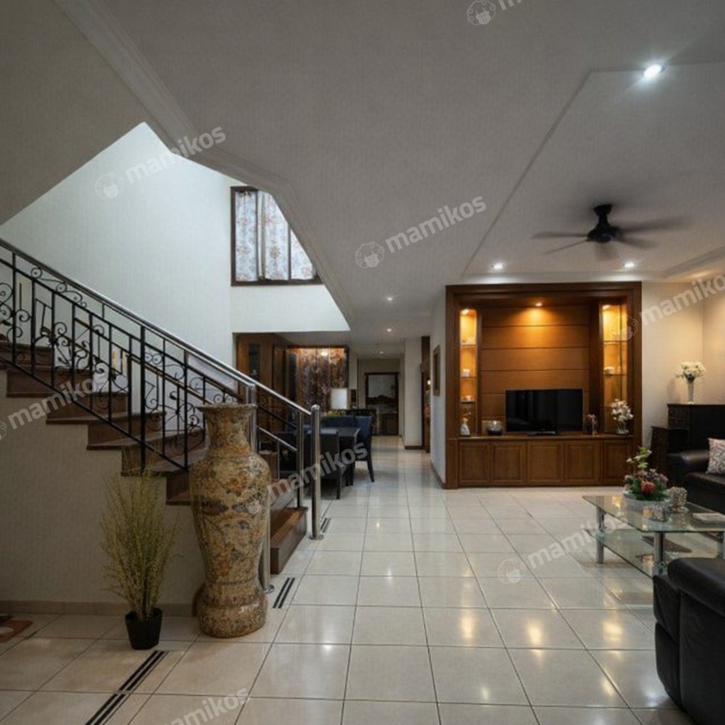 Rumah Sertifikat SHM 4 Kamar Tidur 2 Kamar Mandi Permata Buana Jakarta Barat - Photo 2