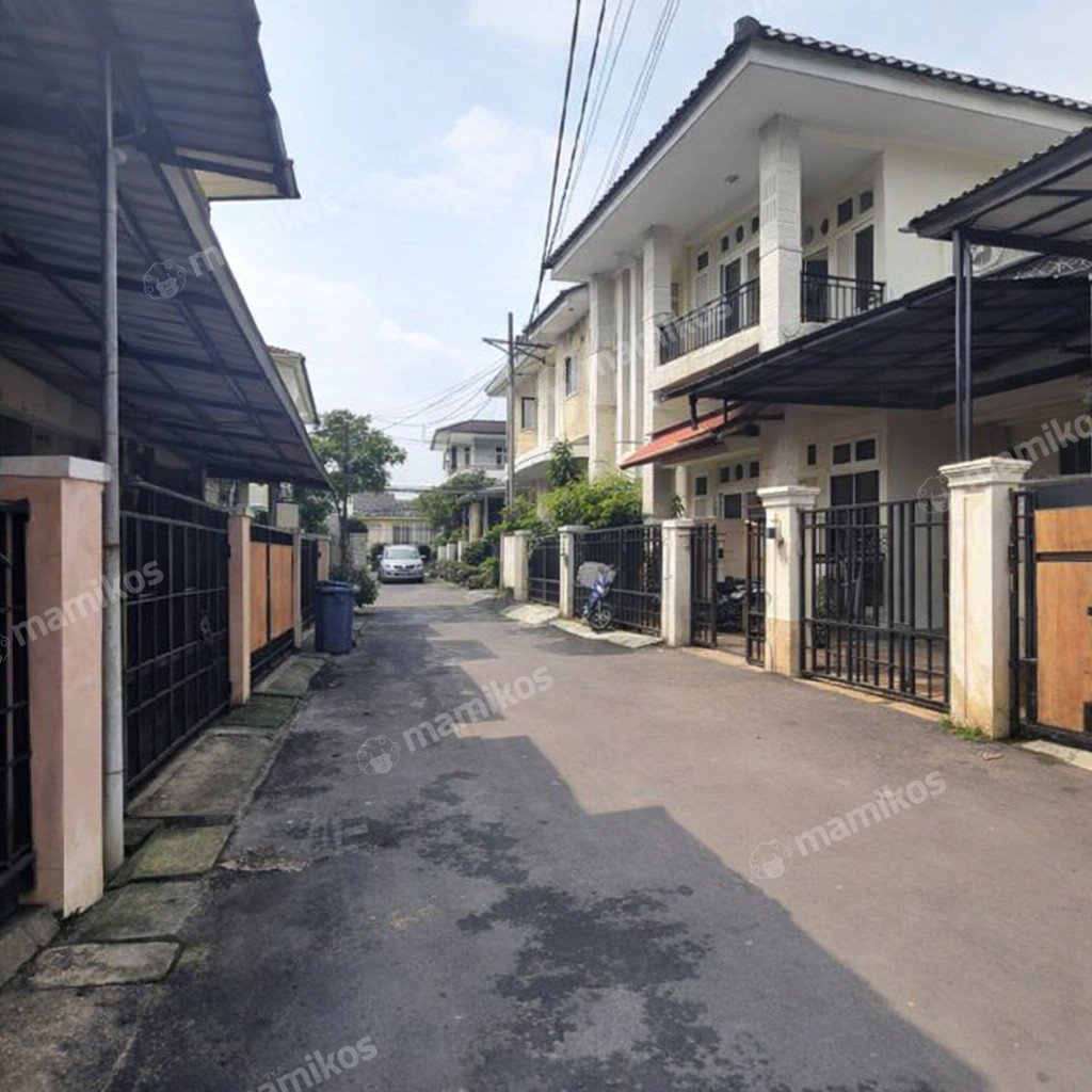 Rumah Sertifikat SHM 3 Kamar Tidur 3 Kamar Mandi Kalisari Jakarta Timur - Photo 5