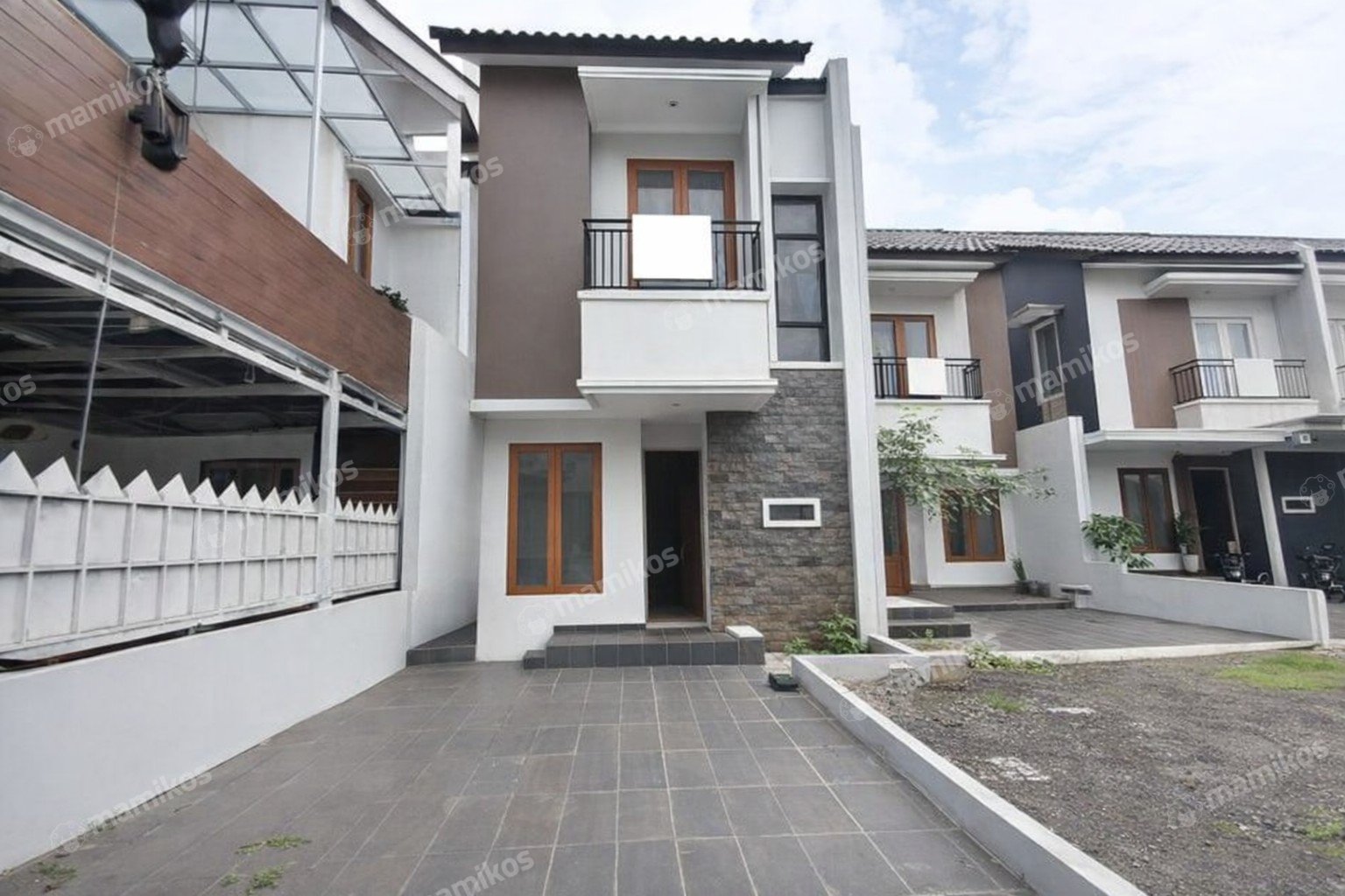 Rumah Sertifikat SHM 4 Kamar Tidur 4 Kamar Mandi Cilandak Jakarta Selatan