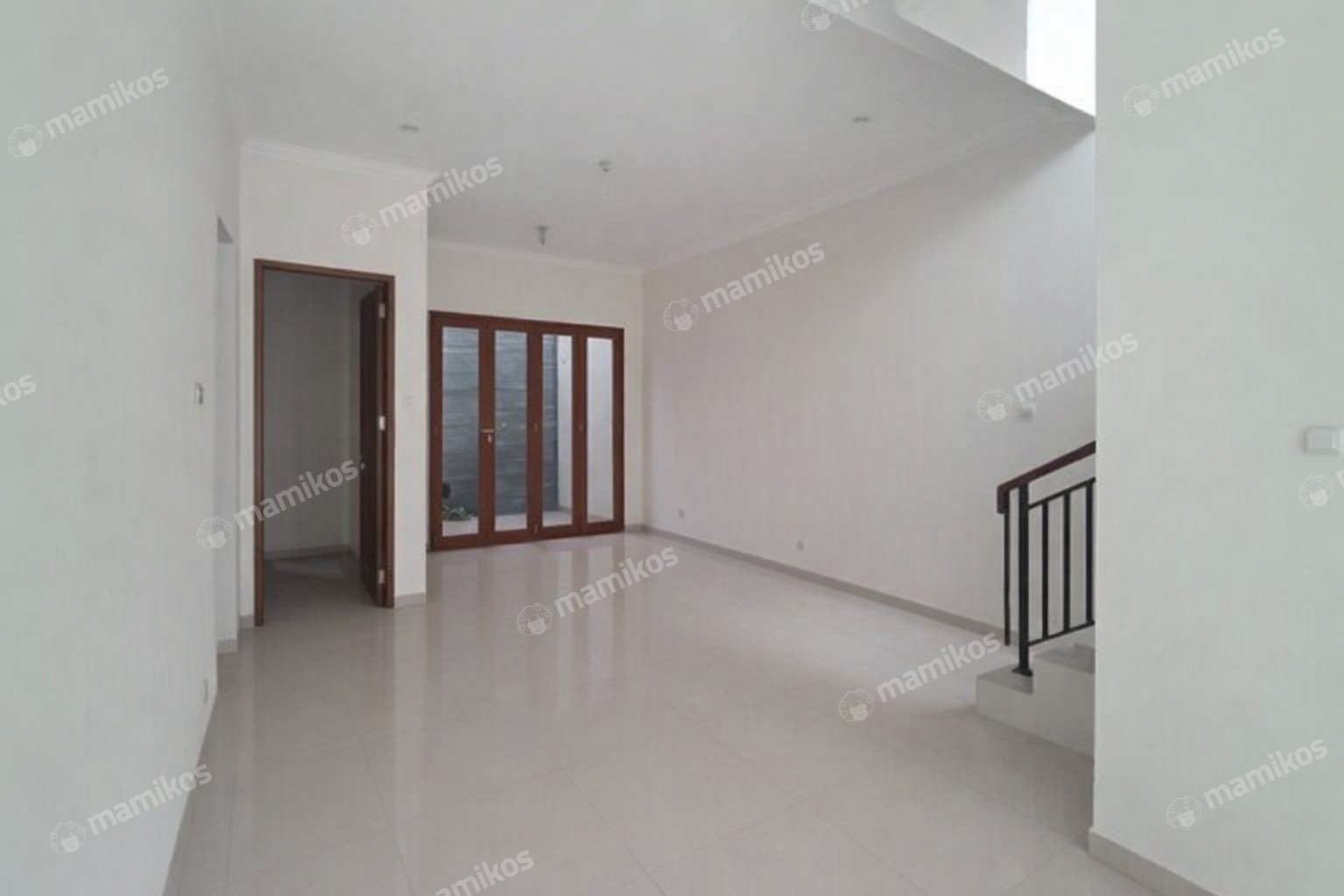 Rumah Sertifikat SHM 4 Kamar Tidur 4 Kamar Mandi Cilandak Jakarta Selatan - Photo 2