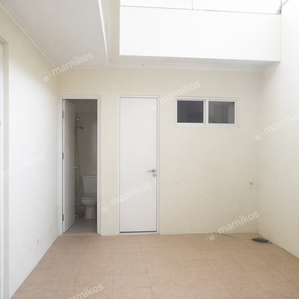 Rumah Sertifikat SHM 3 Kamar Tidur 3 Kamar Mandi Puri Mansion Jakarta Barat - Photo 2