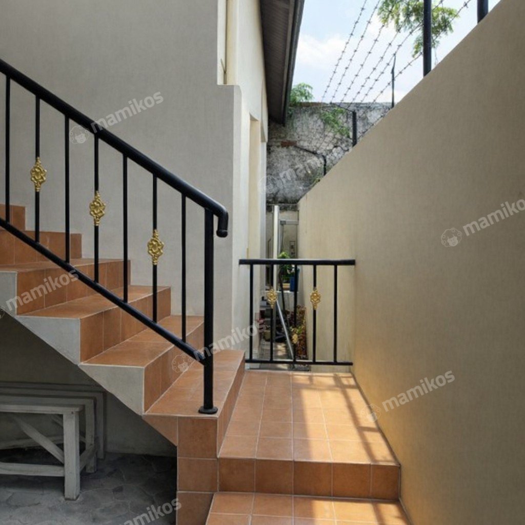 Rumah Sertifikat SHM 4 Kamar Tidur 4 Kamar Mandi Rawamangun Jakarta Timur - Photo 2