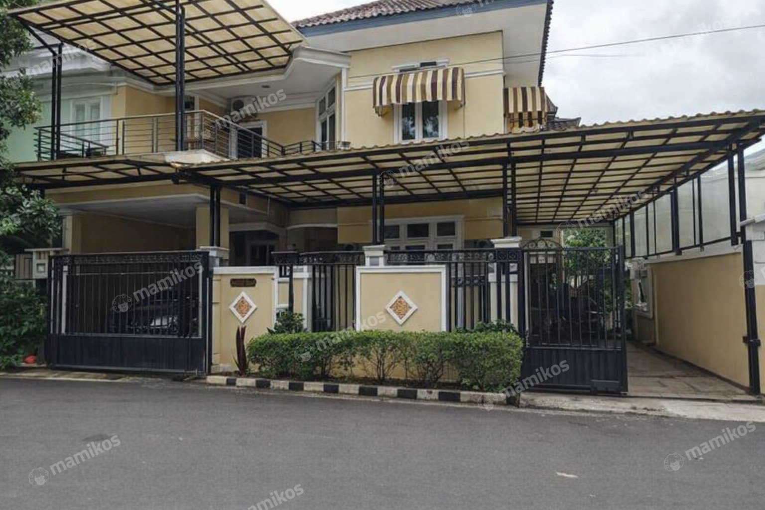 Rumah Sertifikat SHM 5 Kamar Tidur 3 Kamar Mandi Duren Sawit Jakarta Timur
