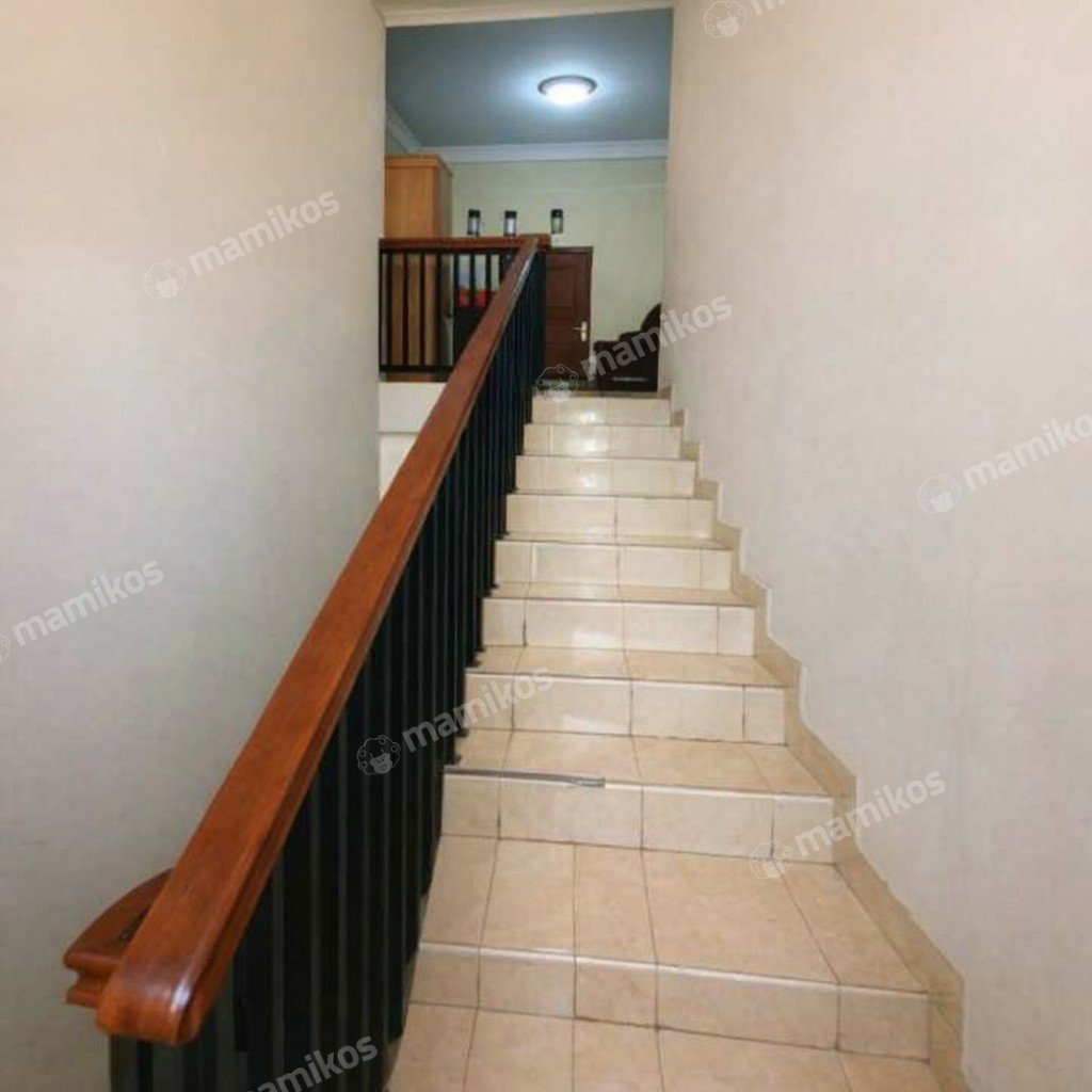 Rumah Sertifikat SHM 4 Kamar Tidur 5 Kamar Mandi Pondok Kelapa Jakarta Timur - Photo 2