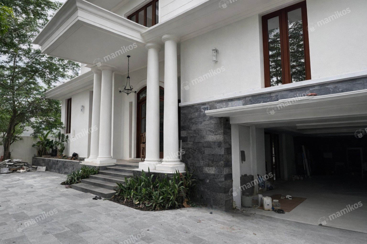Rumah Sertifikat SHM 7 Kamar Tidur 7 Kamar Mandi Kemang Jakarta Selatan