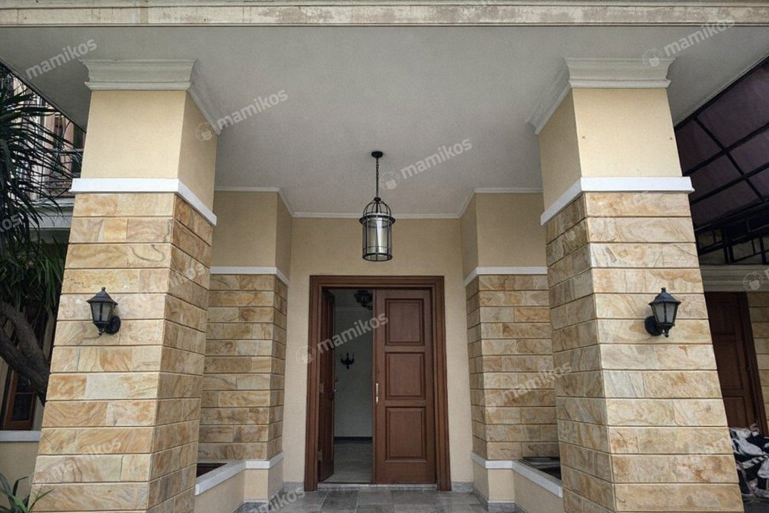 Rumah 4 Kamar Tidur 4 Kamar Mandi 2 Lantai Wijaya Jakarta Selatan
