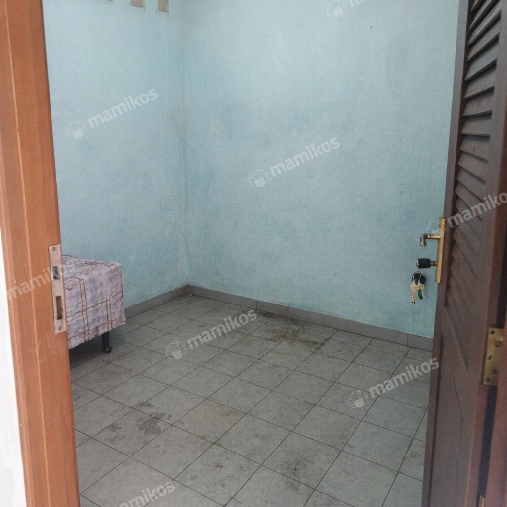 Rumah Sertifikat SHM 2 Kamar Tidur 2 Kamar Mandi Kalideres Jakarta Barat - Photo 3