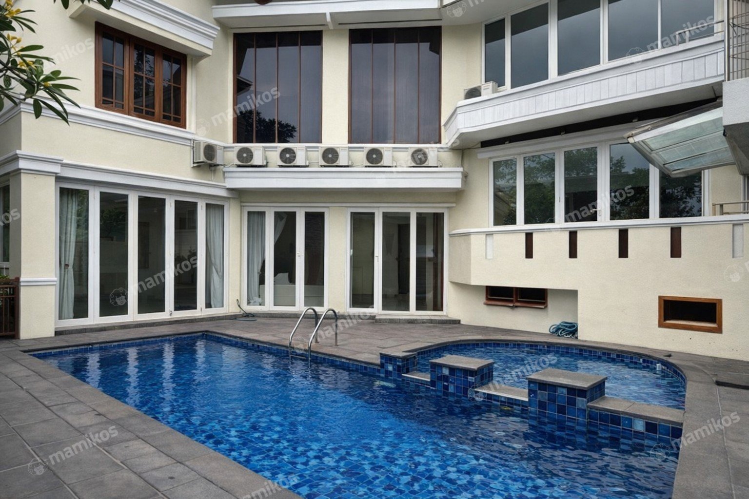 Rumah Sertifikat SHM 7 Kamar Tidur 4 Kamar Mandi Lebak Bulus Jakarta Selatan