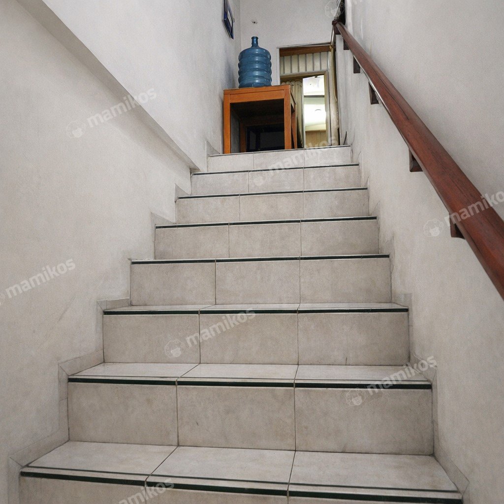 Rumah Sertifikat SHM 2 Kamar Tidur 2 Kamar Mandi Tanjung Duren Jakarta Barat - Photo 2