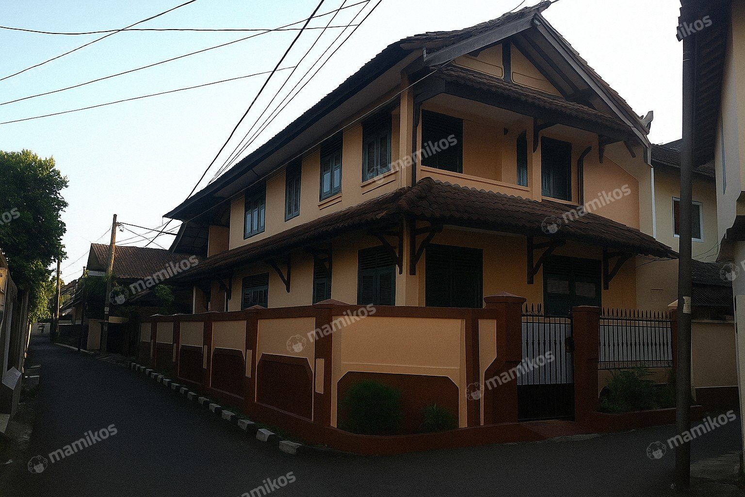 Rumah Sertifikat SHM 6 Kamar Tidur 3 Kamar Mandi Pondok Kelapa Jakarta Timur - Photo 2