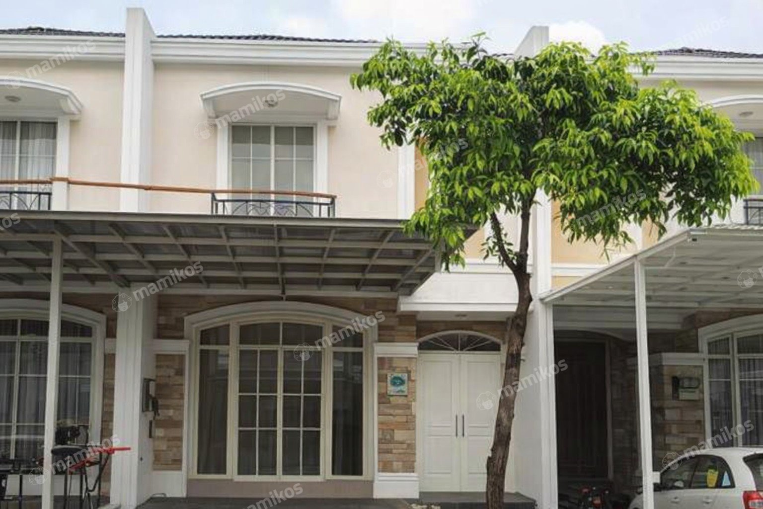 Rumah Sertifikat SHM 3 Kamar Tidur 3 Kamar Mandi Green Lake City Jakarta Barat