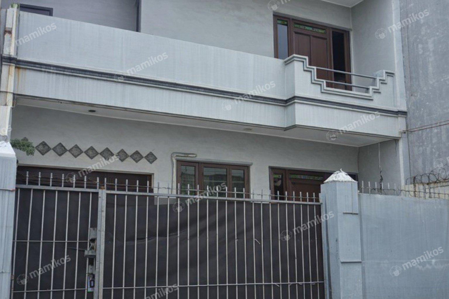 Rumah 4KT 3KM Tomang Jakarta Barat