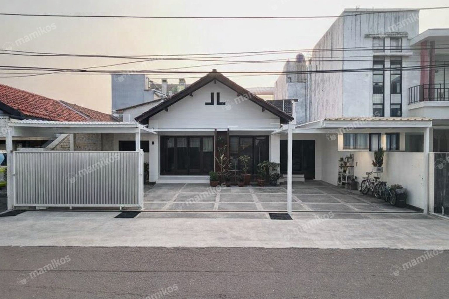 Rumah Sertifikat SHM 3 Kamar Tidur 2 Kamar Mandi Senopati Jakarta Selatan