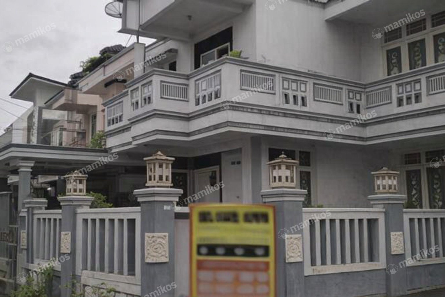 Rumah Sertifikat SHM 4 Kamar Tidur 2 Kamar Mandi Taman Palem Jakarta Barat