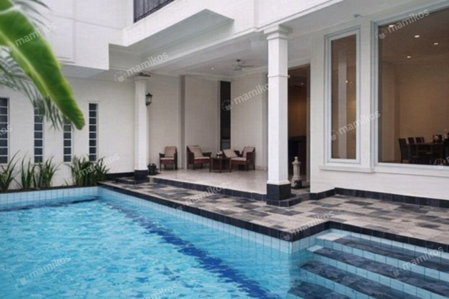 Rumah Sertifikat SHM 6 Kamar Tidur 5 Kamar Mandi Kemang Jakarta Selatan