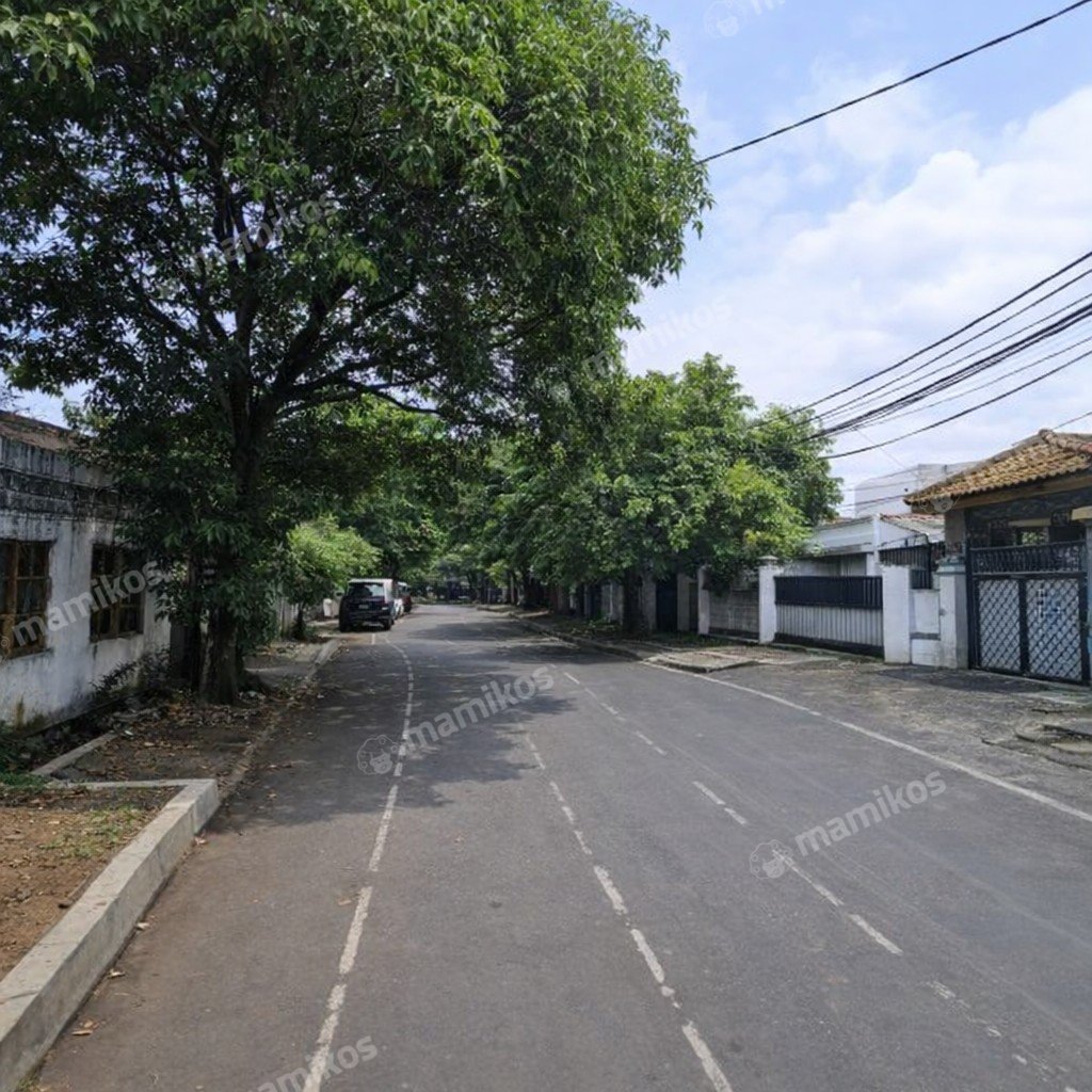 Rumah Sertifikat SHM 5 Kamar Tidur 3 Kamar Mandi Duren Sawit Jakarta Timur - Photo 3