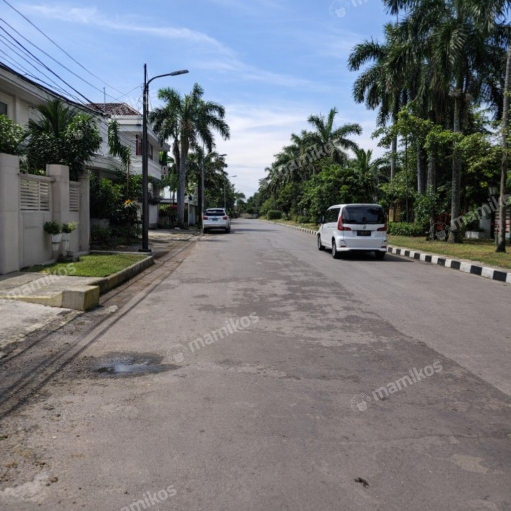 Rumah Sertifikat SHM 6 Kamar Tidur 4 Kamar Mandi Green garden Jakarta Barat - Photo 3