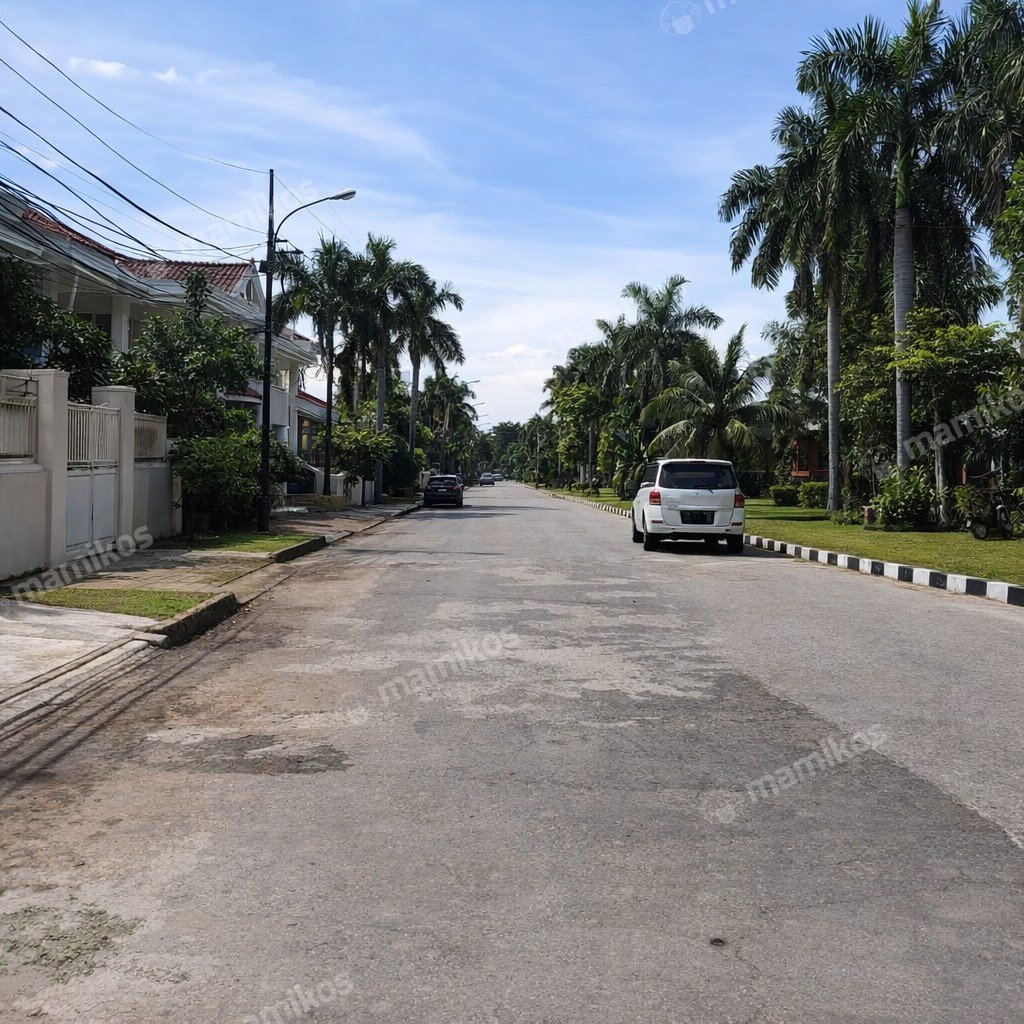 Rumah Sertifikat SHM 6 Kamar Tidur 4 Kamar Mandi Green garden Jakarta Barat - Photo 5