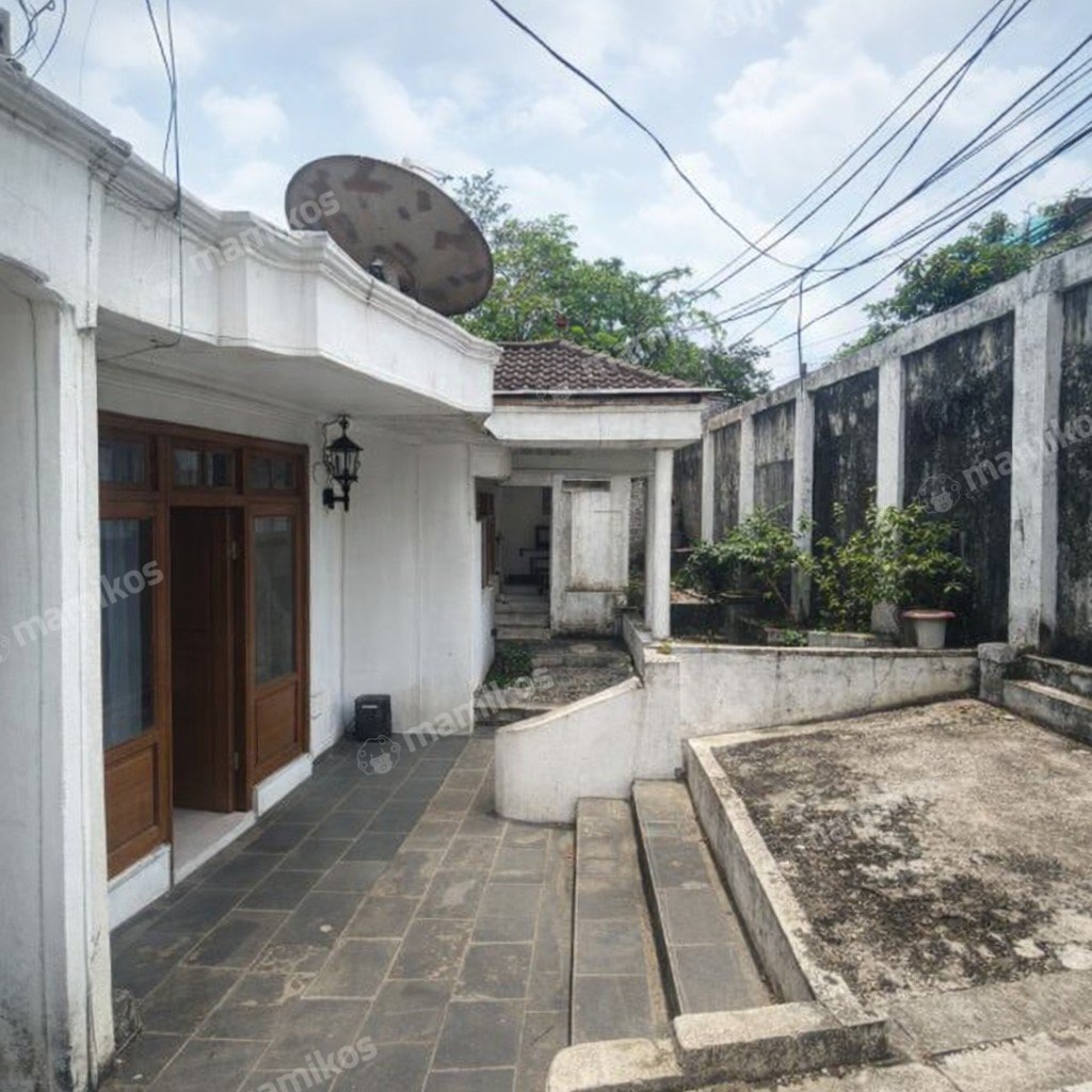 Rumah Sertifikat SHM 4 Kamar Tidur 4 Kamar Mandi Lebak Bulus Jakarta Selatan - Photo 2