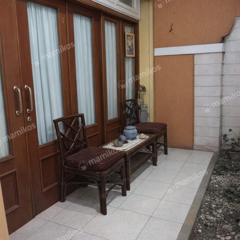 Rumah Sertifikat SHM 6 Kamar Tidur 6 Kamar Mandi Pulo Gadung Jakarta Timur - Photo 2