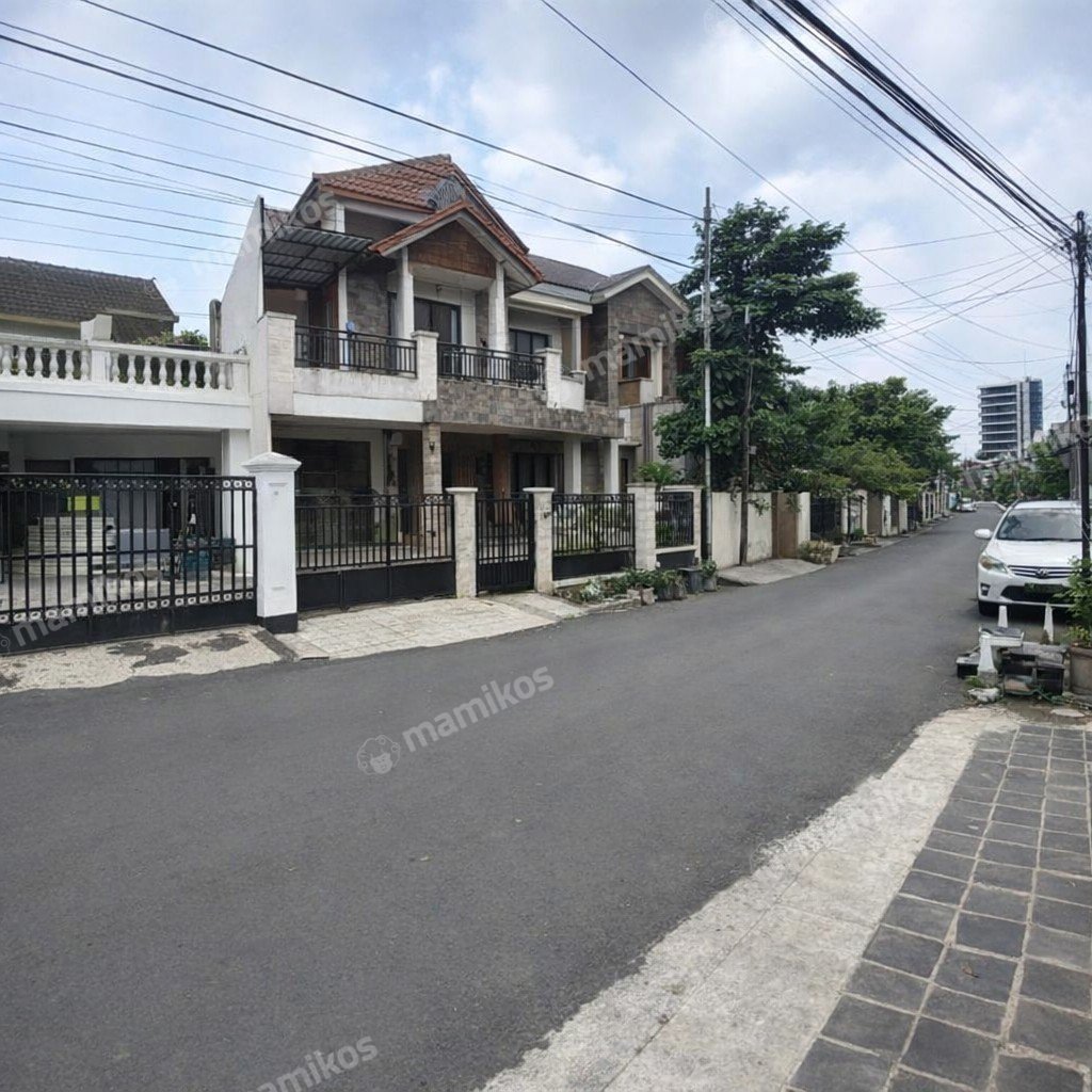 Rumah Sertifikat SHM 3 Kamar Tidur 3 Kamar Mandi Jatinegara Jakarta Timur - Photo 2