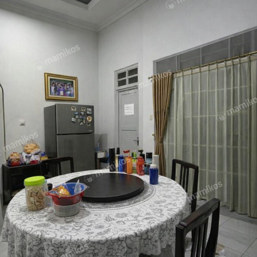 Rumah Sertifikat SHM 4 Kamar Tidur 3 Kamar Mandi Intercon Jakarta Barat - Photo 2