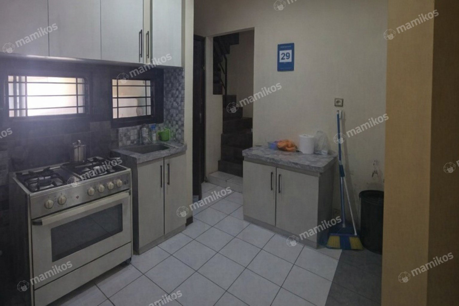 Rumah Sertifikat SHM 4 Kamar Tidur 3 Kamar Mandi Kemanggisan Jakarta Barat - Photo 2
