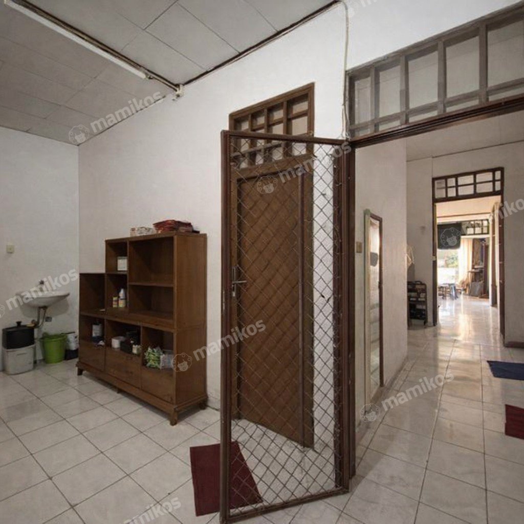 Rumah Sertifikat SHM 11 Kamar Tidur 5 Kamar Mandi Kebayoran Baru Jakarta Selatan - Photo 4