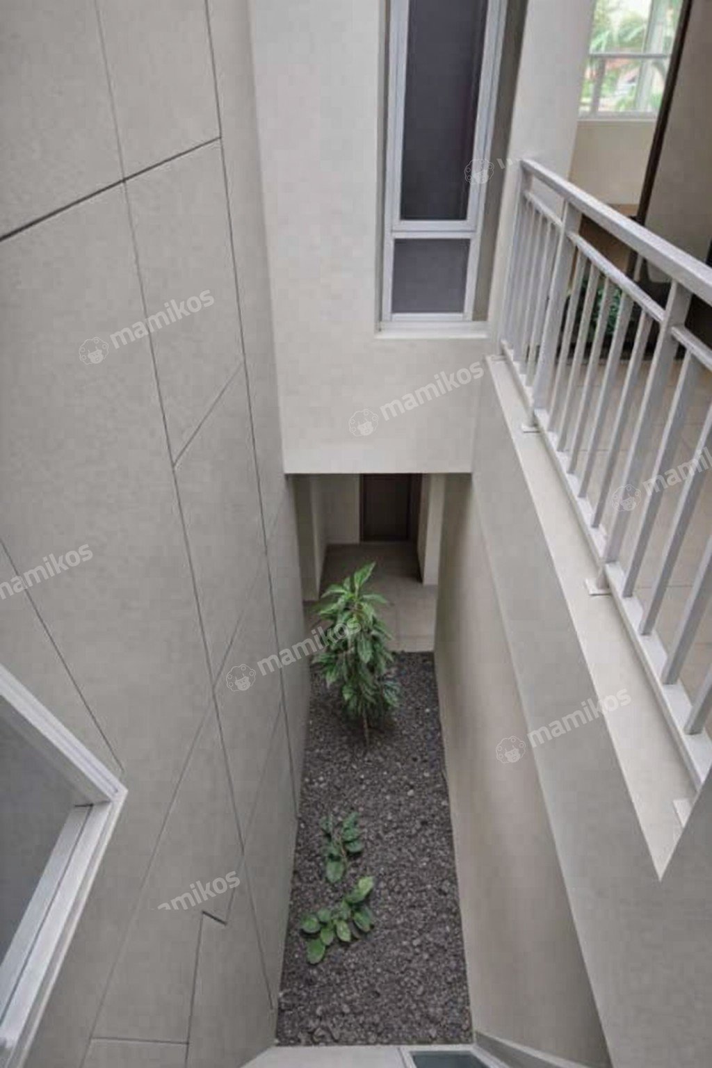 Rumah Sertifikat SHM 4 Kamar Tidur 4 Kamar Mandi Duri Kepa Jakarta Barat - Photo 2