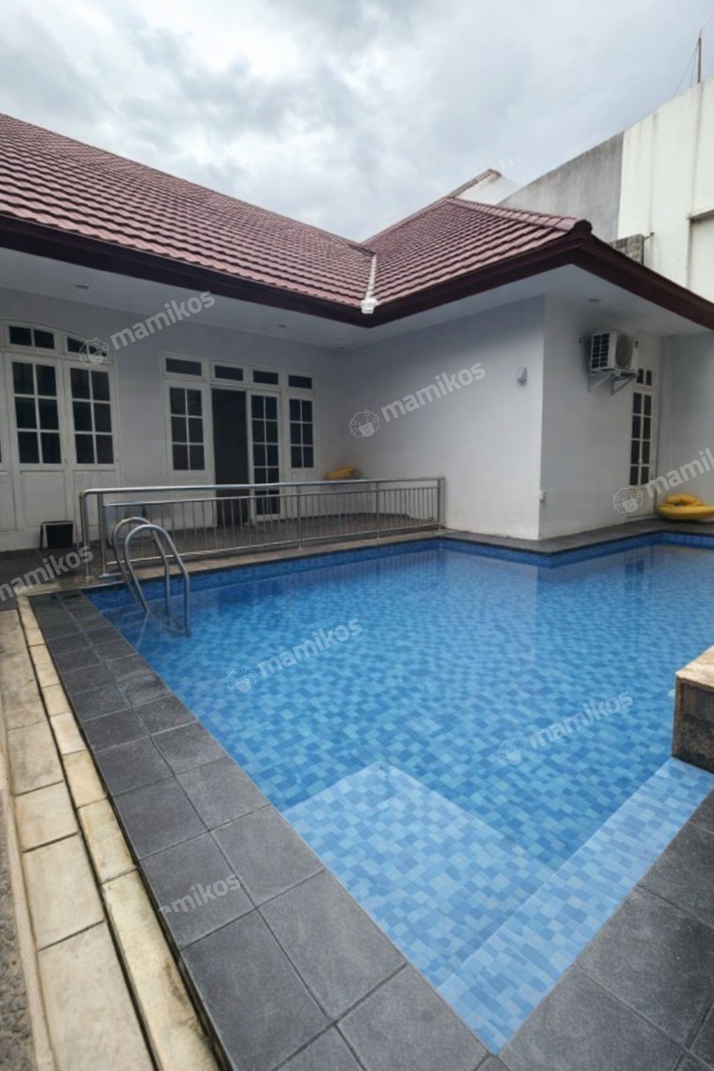 Rumah Sertifikat SHM 4 Kamar Tidur 4 Kamar Mandi Kemang Jakarta Selatan - Photo 5