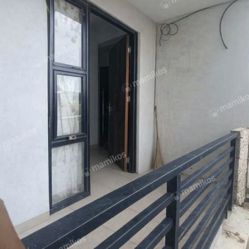 Rumah Sertifikat SHM 4 Kamar Tidur 4 Kamar Mandi Cengkareng Jakarta Barat - Photo 4