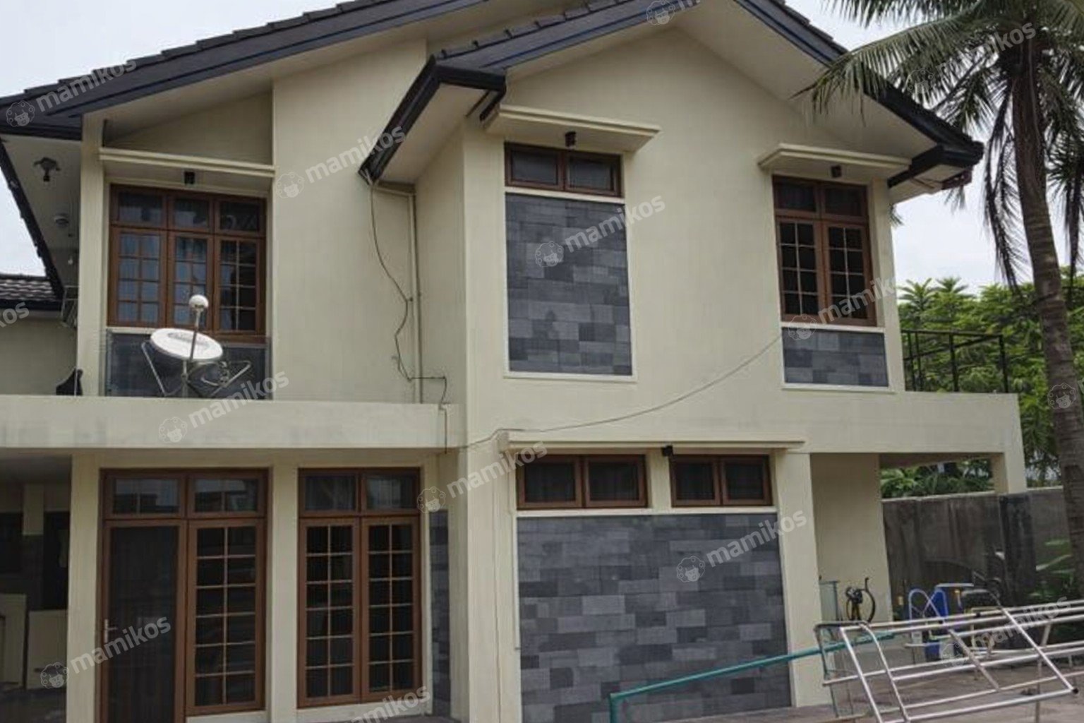 Rumah Sertifikat SHM 6 Kamar Tidur 5 Kamar Mandi Pondok Indah Jakarta Selatan