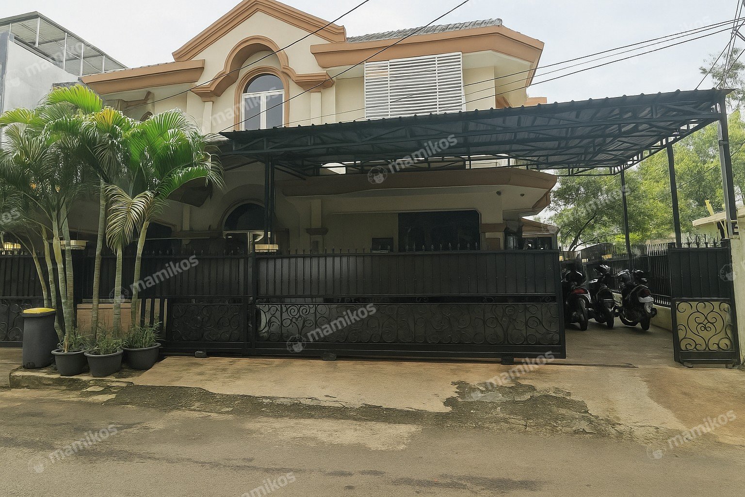 Rumah Sertifikat SHM 5 Kamar Tidur 5 Kamar Mandi Cipinang Jakarta Timur
