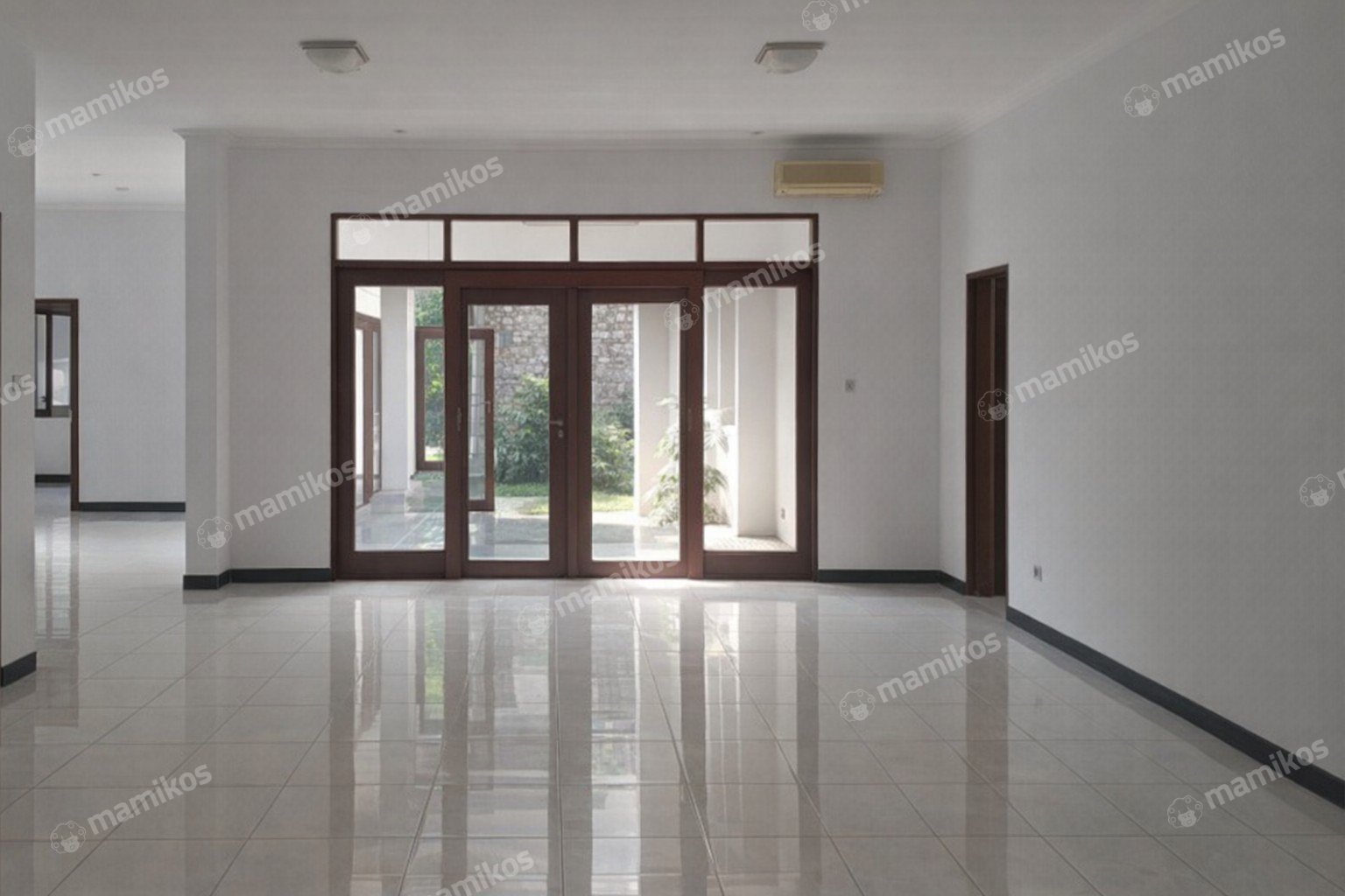 Rumah Sertifikat SHM 4 Kamar Tidur 4 Kamar Mandi Kemang Jakarta Selatan - Photo 4