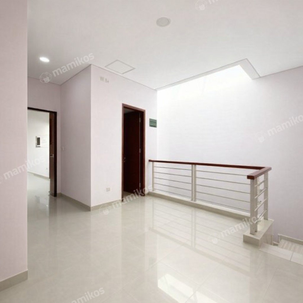Rumah Sertifikat SHM 3 Kamar Tidur 3 Kamar Mandi Kebayoran Baru Jakarta Selatan - Photo 4