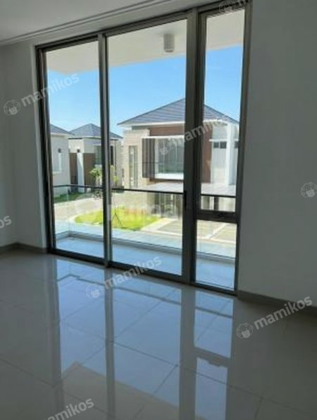 Rumah 4 Kamar Tidur 4 Kamar Mandi 2 Lantai Pantai Indah Kapuk 2 Jakarta Utara - Photo 2