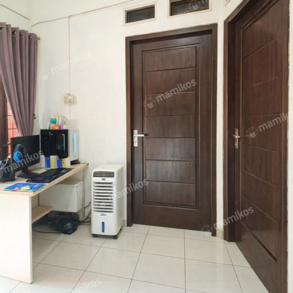 Rumah Sertifikat SHM 4 Kamar Tidur 2 Kamar Mandi Pondok Bambu Jakarta Timur - Photo 2